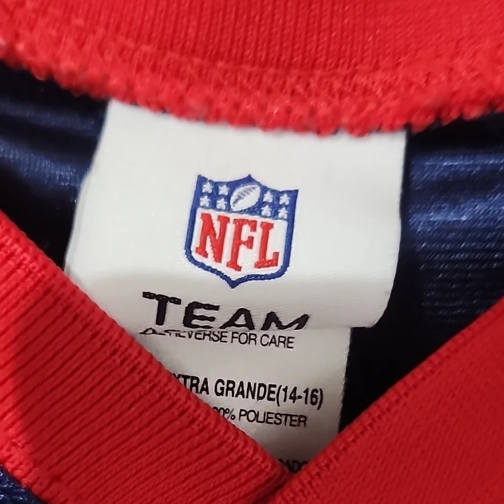 NFL Jersey Team Apparel New England Patriots Tom Brady Youth XL #12 HAS FLAWS